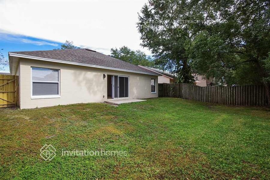 Building Photo - 9472 Brackin St
