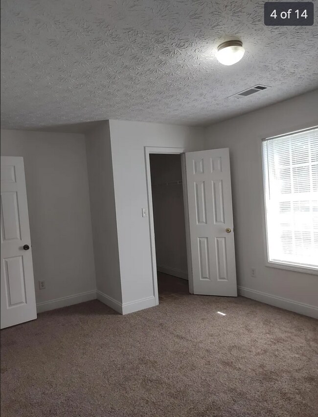 Building Photo - 203 Westchester Cir