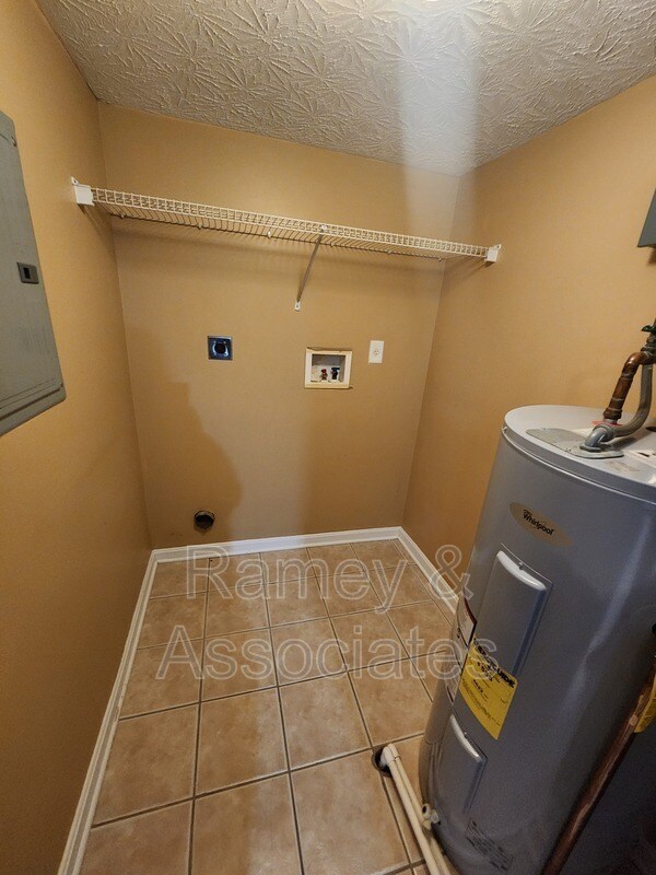 Building Photo - 219 Highland Blvd