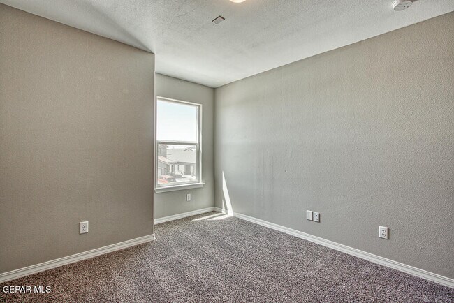 Building Photo - 14945 Tierra Haven Ave