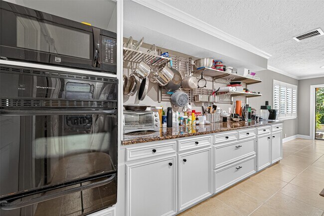 Building Photo - 5815 Green Terrace Ln