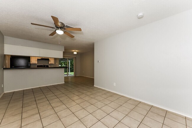 Building Photo - 3 BR/2BA | Updated Single Family Home | 1-Car Garage Parking | Great backyard!