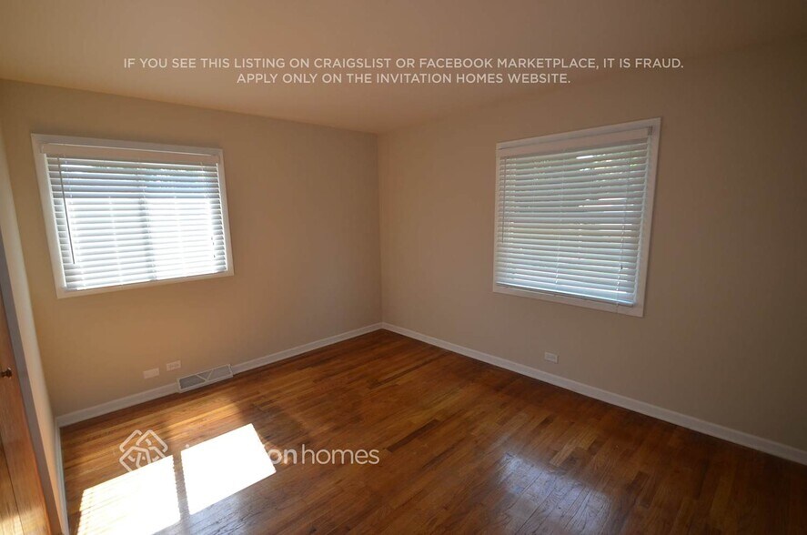 Building Photo - 461 N Wesley Dr