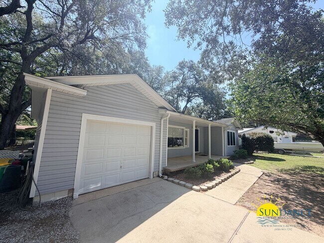 Building Photo - 1023 Judith Ave