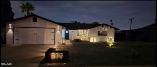 Building Photo - 936 E Hermosa Dr