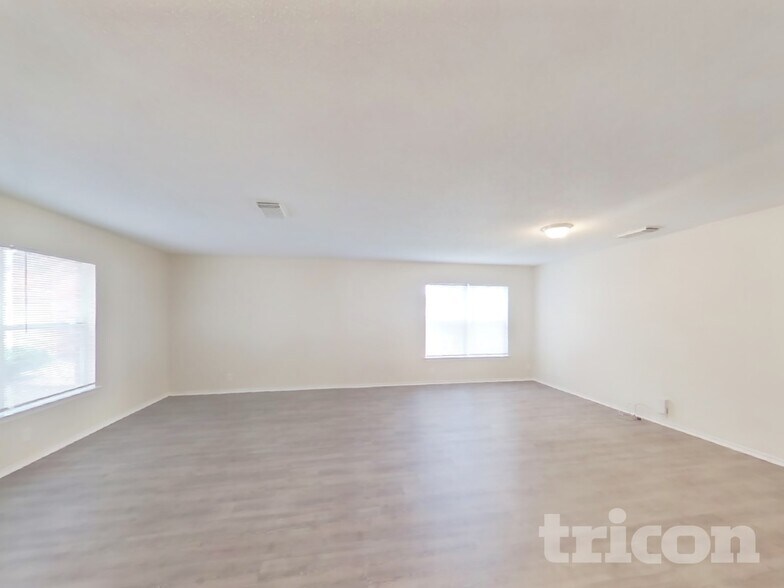 Building Photo - 10102 Silverwagon San Antonio TX