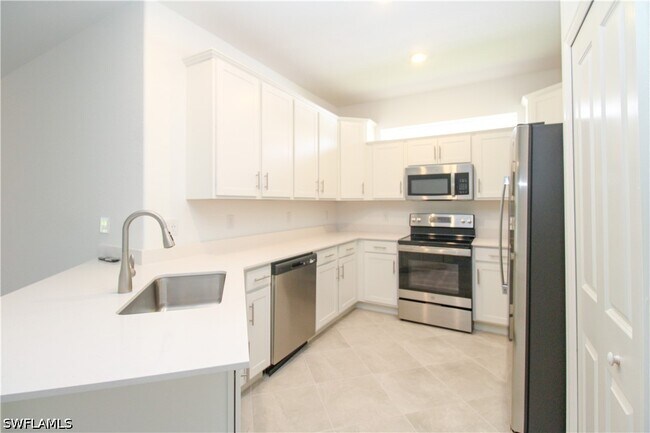 Building Photo - 2156 Dragonfruit Wy