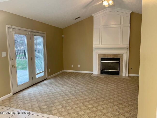 Building Photo - 5814 Waveland Cir