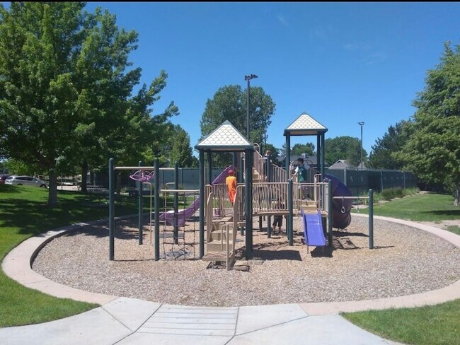 Building Photo - Updated 3 Bedroom Single Family Home in a ...