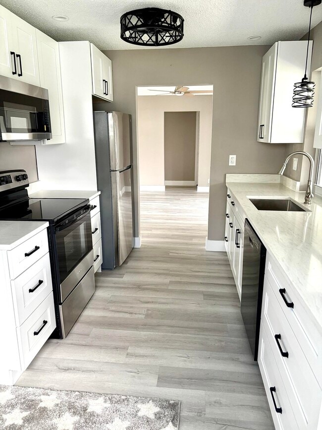 Building Photo - 8536 NW 12th Ct