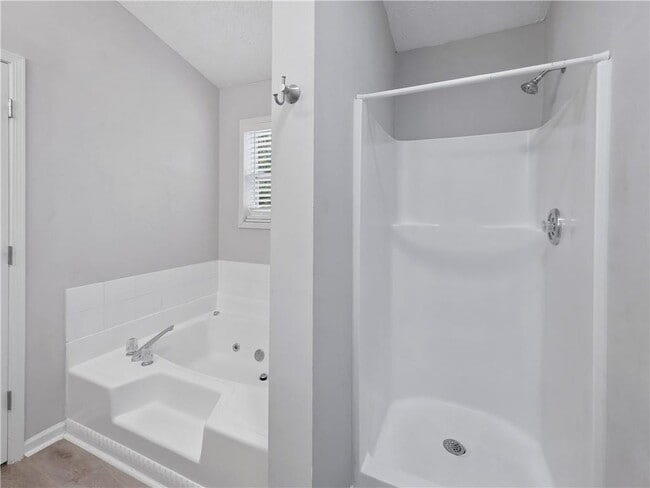 Building Photo - 3355 Tia Trace NW