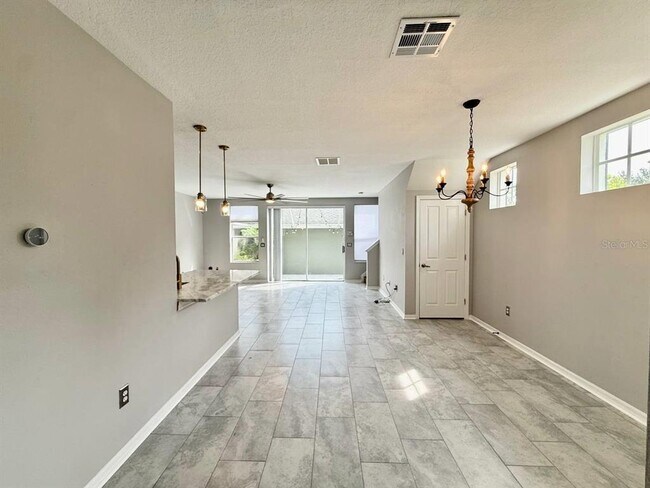 Building Photo - 10653 Marsha Dr