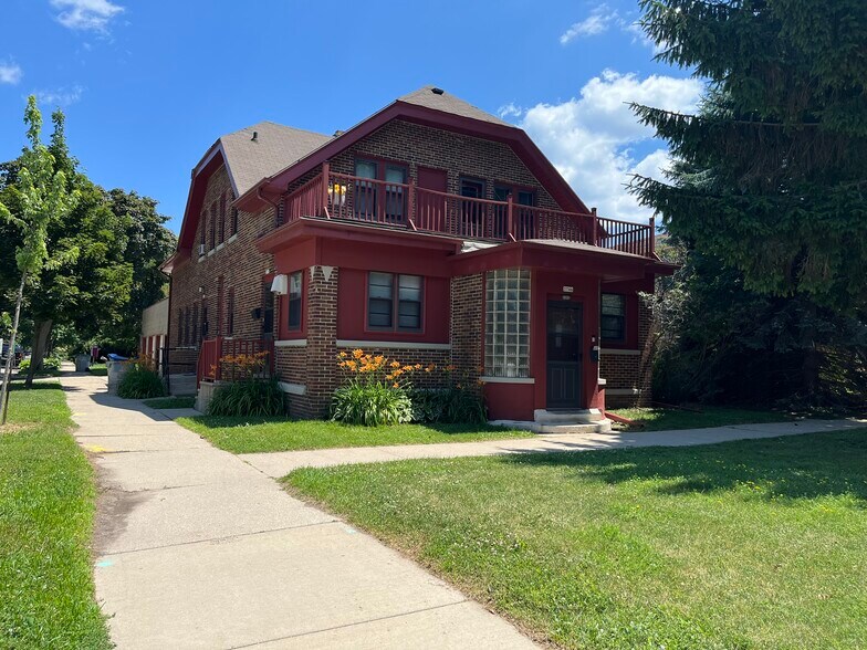 Building Photo - 1211 E Saveland Ave