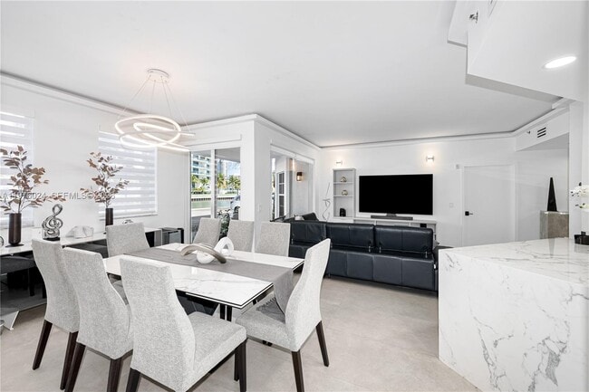 Building Photo - 3255 NE 184th St