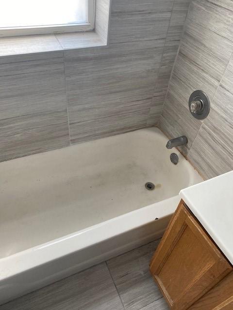 Building Photo - 3917 N Southport Ave