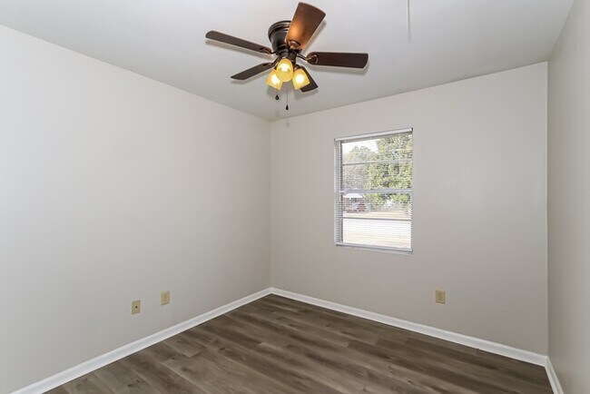 Building Photo - Charming Brick Ranch in Augusta, GA