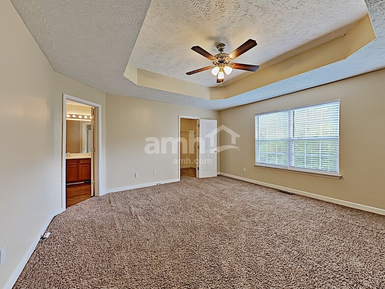 Building Photo - 1564 Laurel Ledge Dr