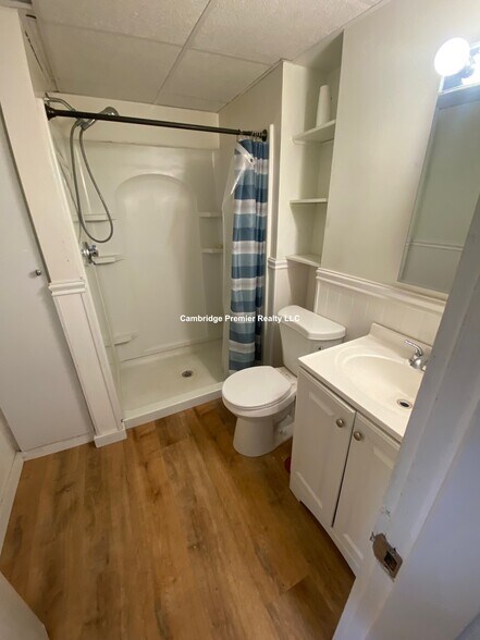 Building Photo - 46 Almont St