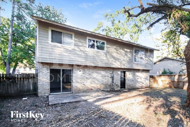 Building Photo - 3214 Sycamore Springs Dr