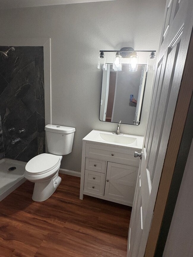 Building Photo - Newly remodeled 3 bdrm/2 bath home in cul de sac