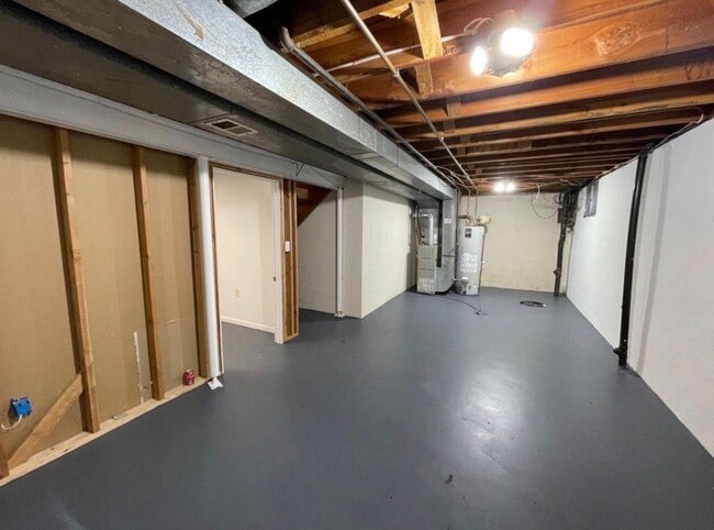 Building Photo - 10235 W 86th Ter