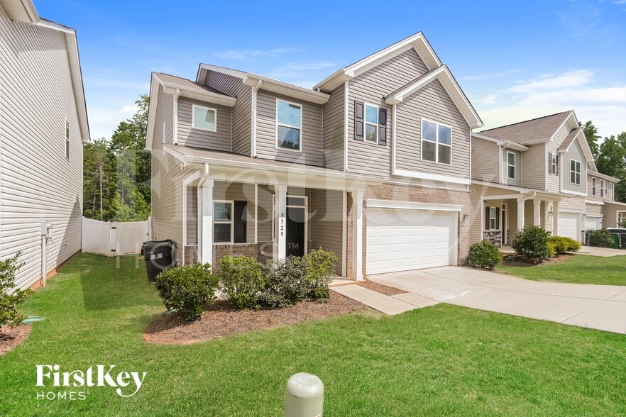 Building Photo - 9329 Sloan Forest Dr