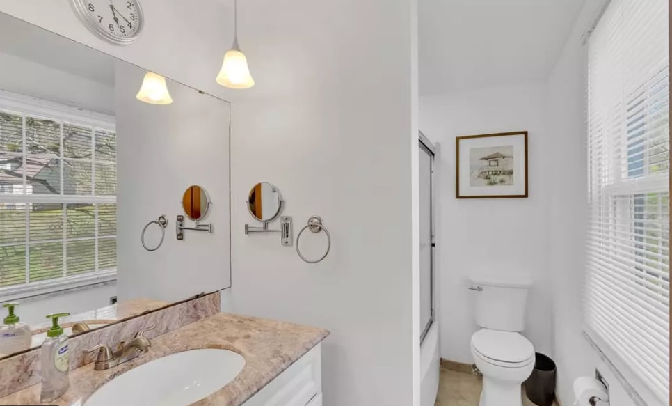 Building Photo - 4974 Longview Ct