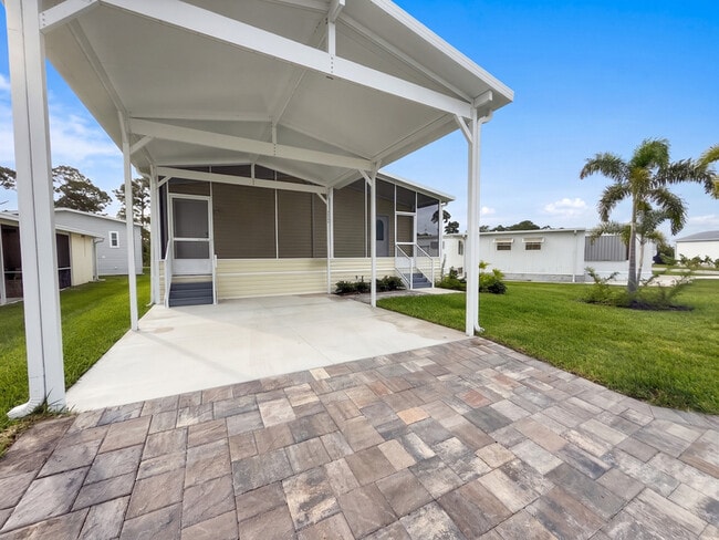 Building Photo - 20505 Tahitian Blvd