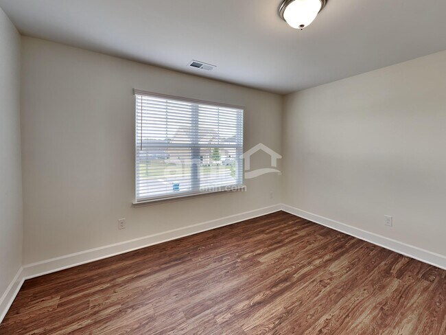 Building Photo - 4300 Spregan Way