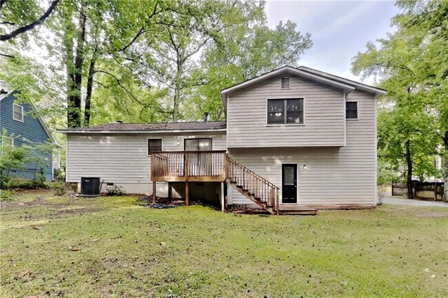 Building Photo - 464 Ridgemont Dr