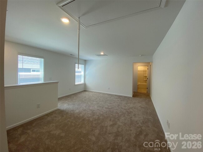 Building Photo - 14057 Lake Home Ln