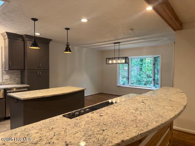 Building Photo - 5 Live Oak Ln
