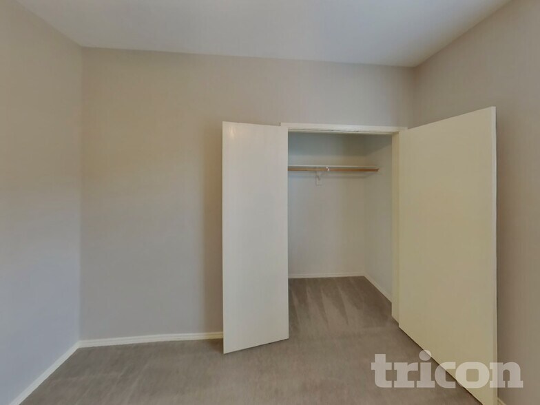 Building Photo - 925 Buffalo Springs Dr