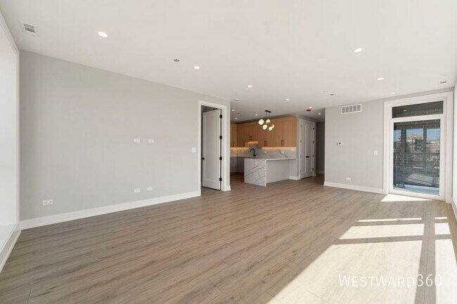 Building Photo - 2354 W Polk St