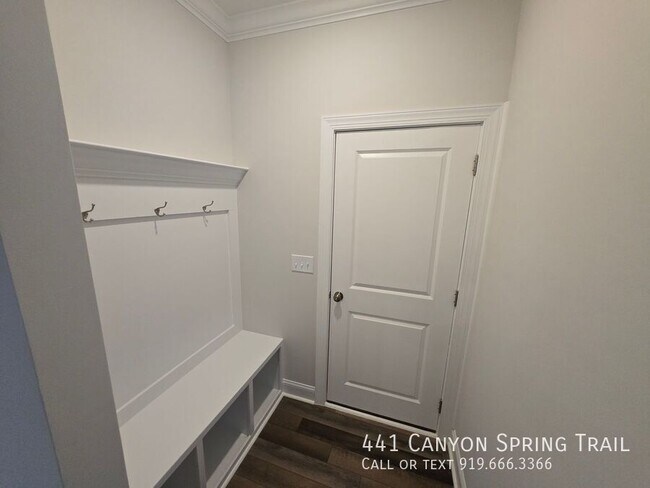 Building Photo - 441 Cyn Spg Trl