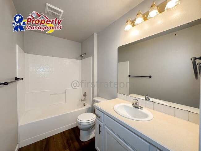 Building Photo - 10146 W Garverdale Ln