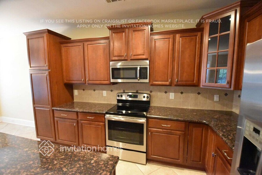 Building Photo - 10814 Bask Ct