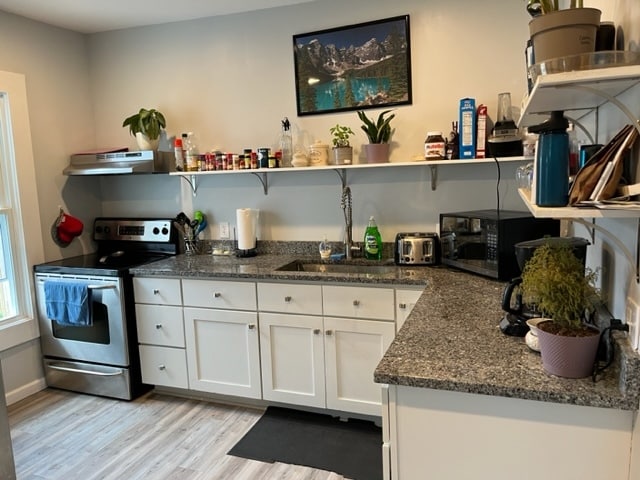 Kitchen - 803 Grove St