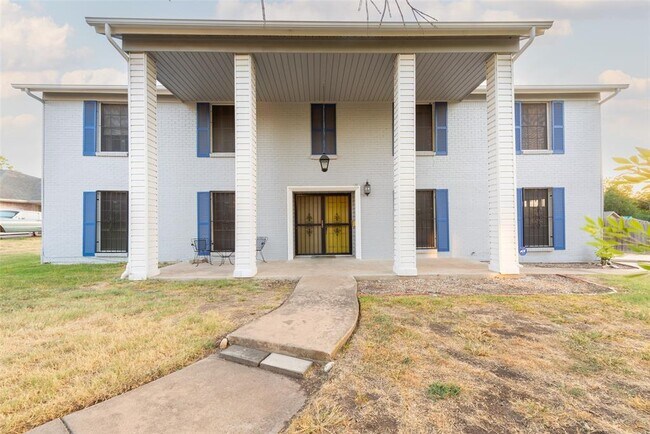 Building Photo - 5510 Chadwyck Dr