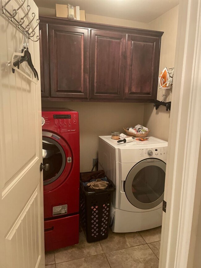 Building Photo - 3/2/2 WYLIE!  Ready for move in!