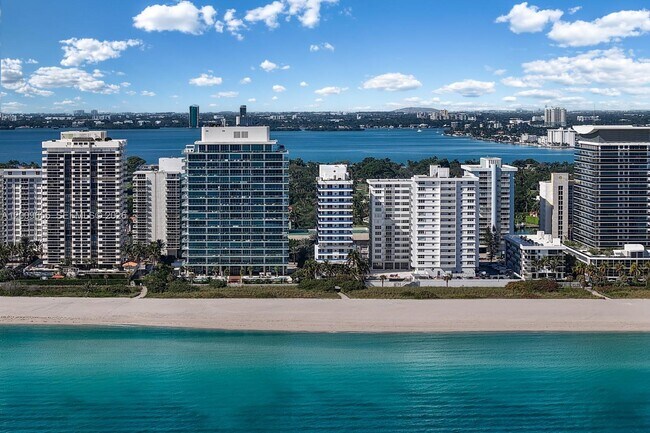 Building Photo - 5801 Collins Ave