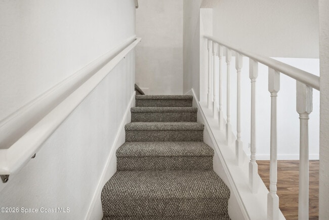 Building Photo - 2605 S Park Ave