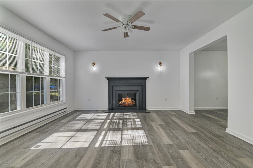 Building Photo - 198 White Pine Trl