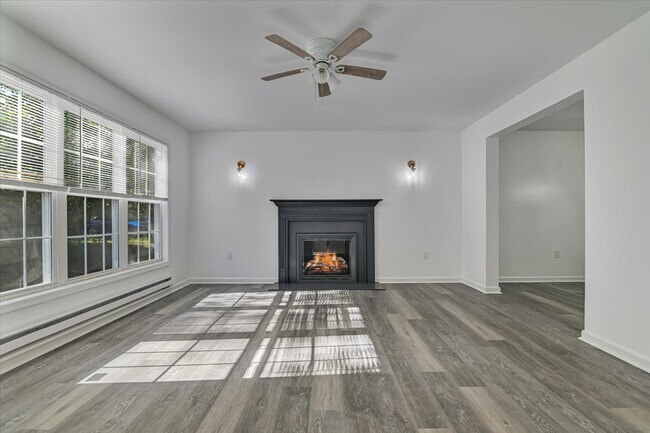 Building Photo - 198 White Pine Trl