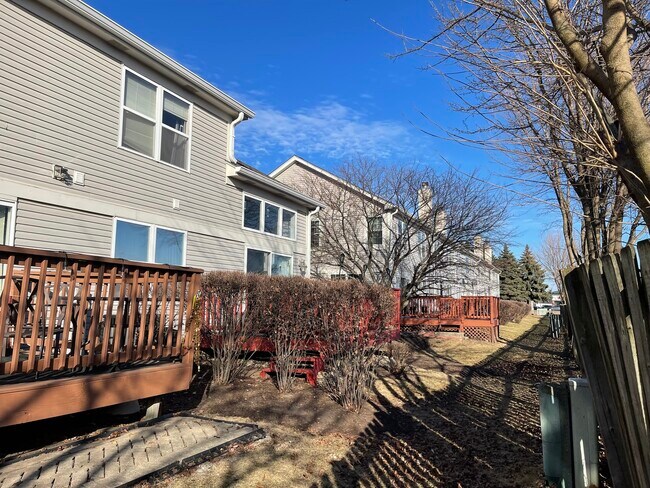 Building Photo - 3252 Cool Springs Ct