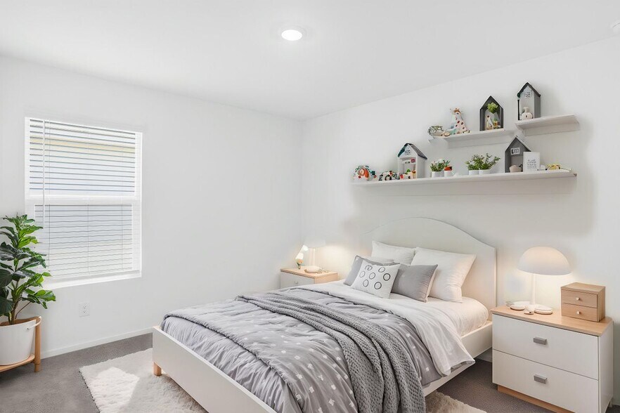 Building Photo - 1033 Raintree Rd