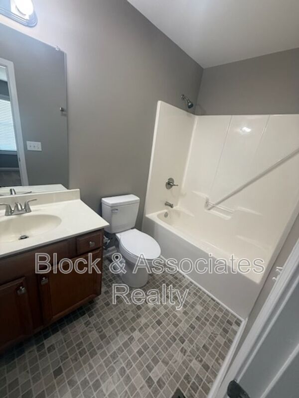 Building Photo - 4121 Bentley Dr
