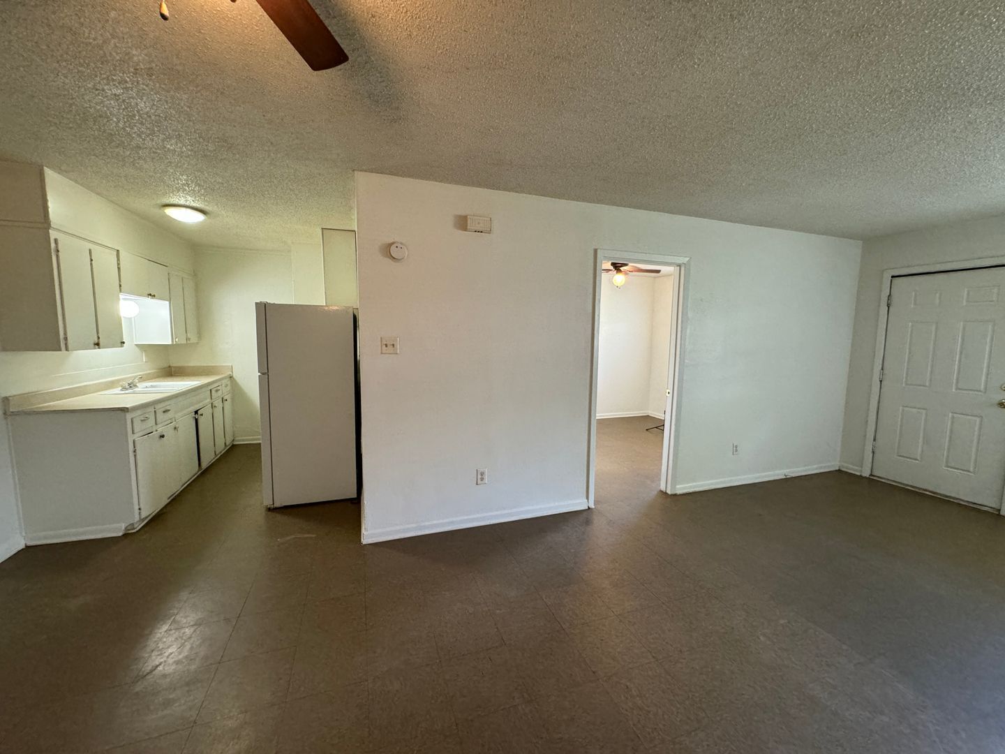 Building Photo - 505 Sunset Ln