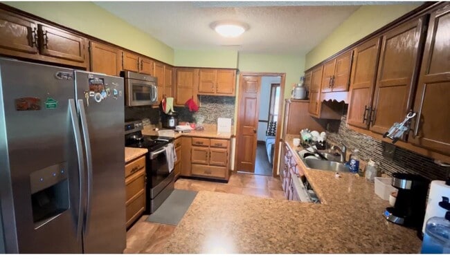 Building Photo - 3988 Fern Valley Dr
