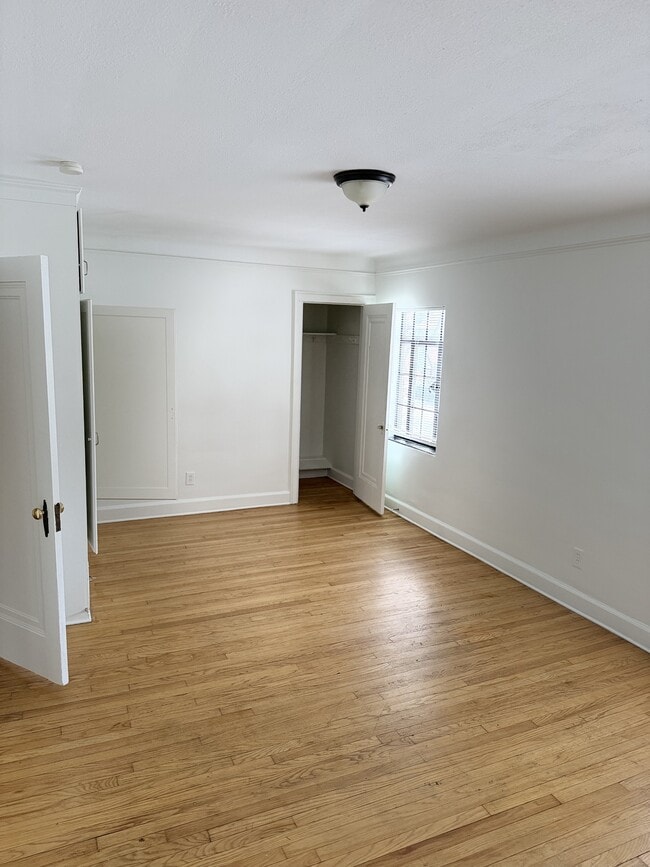 Building Photo - 17612 Prairie St